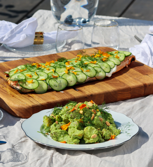 Grillattu lohi jogurttikastikkeella resepti